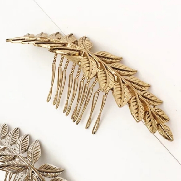 * Sophia* Silver Leaf Hair Clip - Picture 5 of 6
